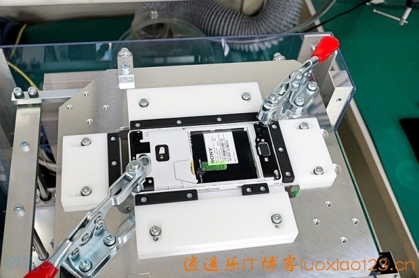 [多图+视频]解密索尼手机，防水手机检修流程