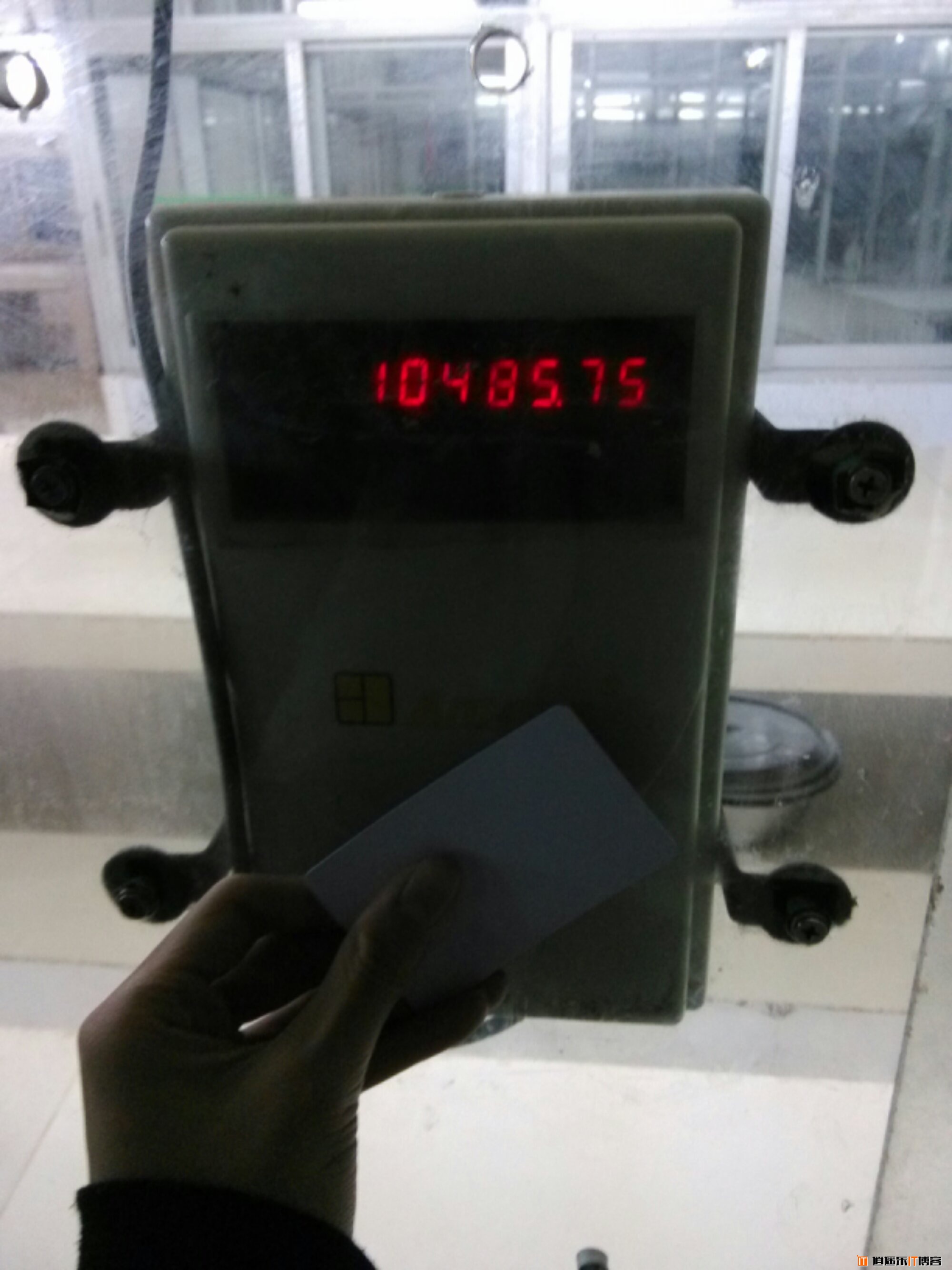 看黑客学长们如何特别学校饭卡的!上食堂免费了