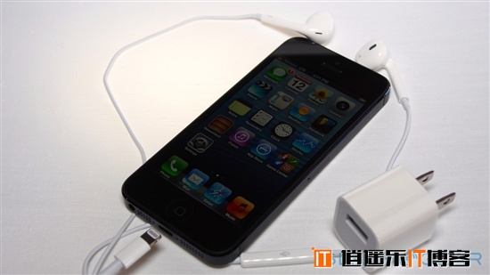 苹果黑色iPhone5海量真机图片欣赏