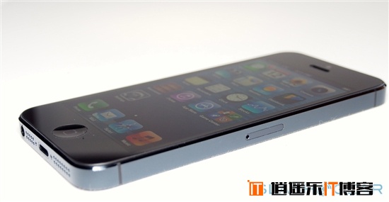 苹果黑色iPhone5海量真机图片欣赏