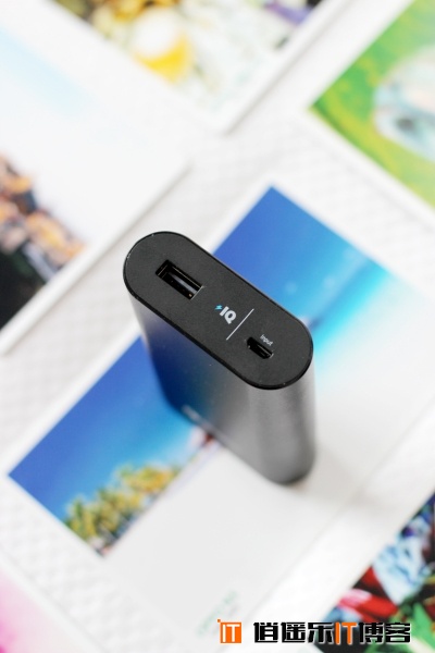 移动电源界的黑马 ANKER QC2.0移动电源拆解详细体验评测